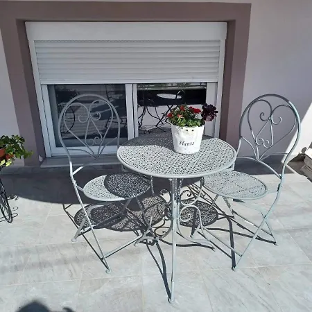 Comfort House Mimosa 1 Apartment